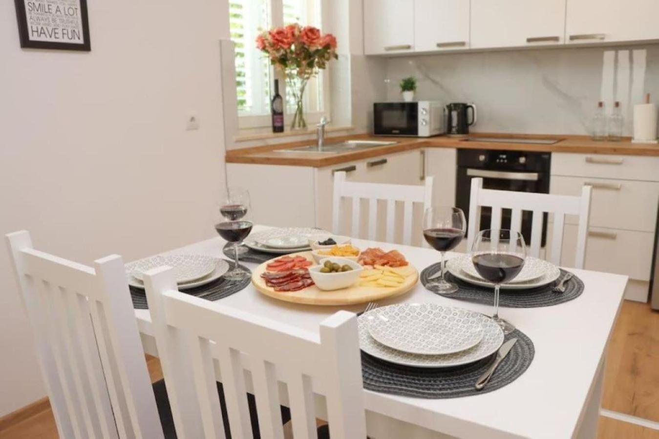 New Roko Zvekovica -cavtat,near Dubrovnik Airport Apartment *